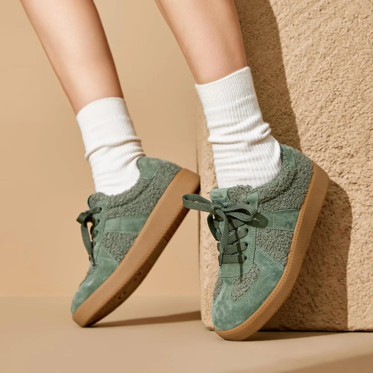 BEAU TODAY Sneaker Boots for Women,Fur Lined Winter Shoes for Women,Comfortable Platform Leather Retro OG Sneakers,Slip-on Tennis Runnig Trainer Shoes