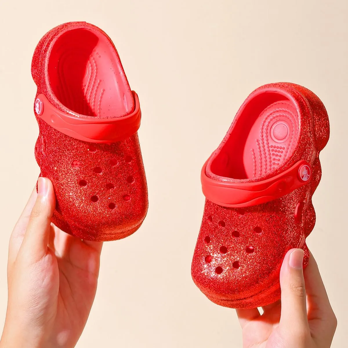 Casual Bright-Colored Clogs for Kid's, Toddlers, Girls, Breathable Lightweight Children's Garden Shoes for Beach Pool, Anti Slip Sandals Clogs, Water Shoes Summer Slides