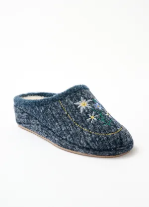 Comfort width embroidered mule slippers