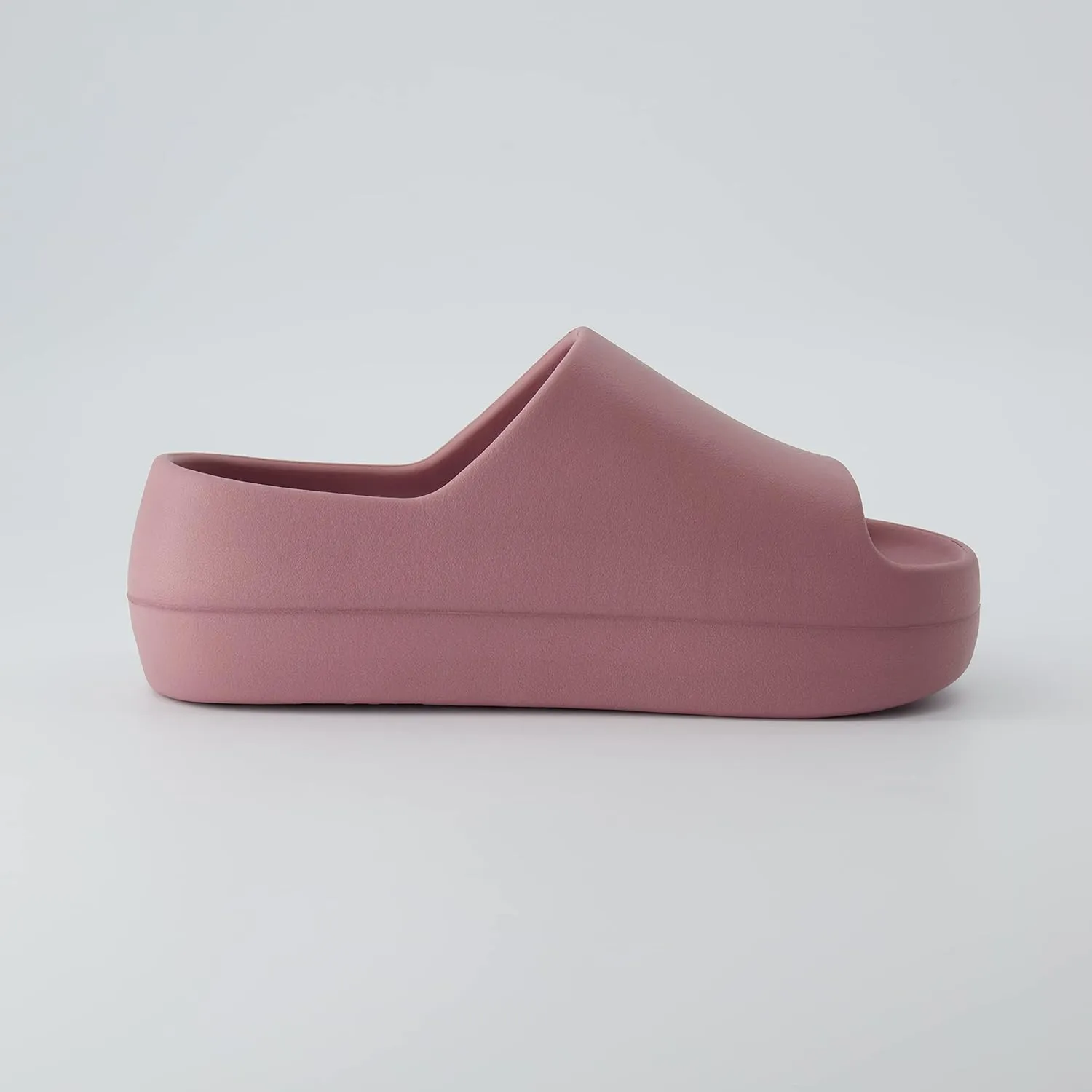 CUSHIONAIRE Women's Harrison platform slide sandal with  Comfort