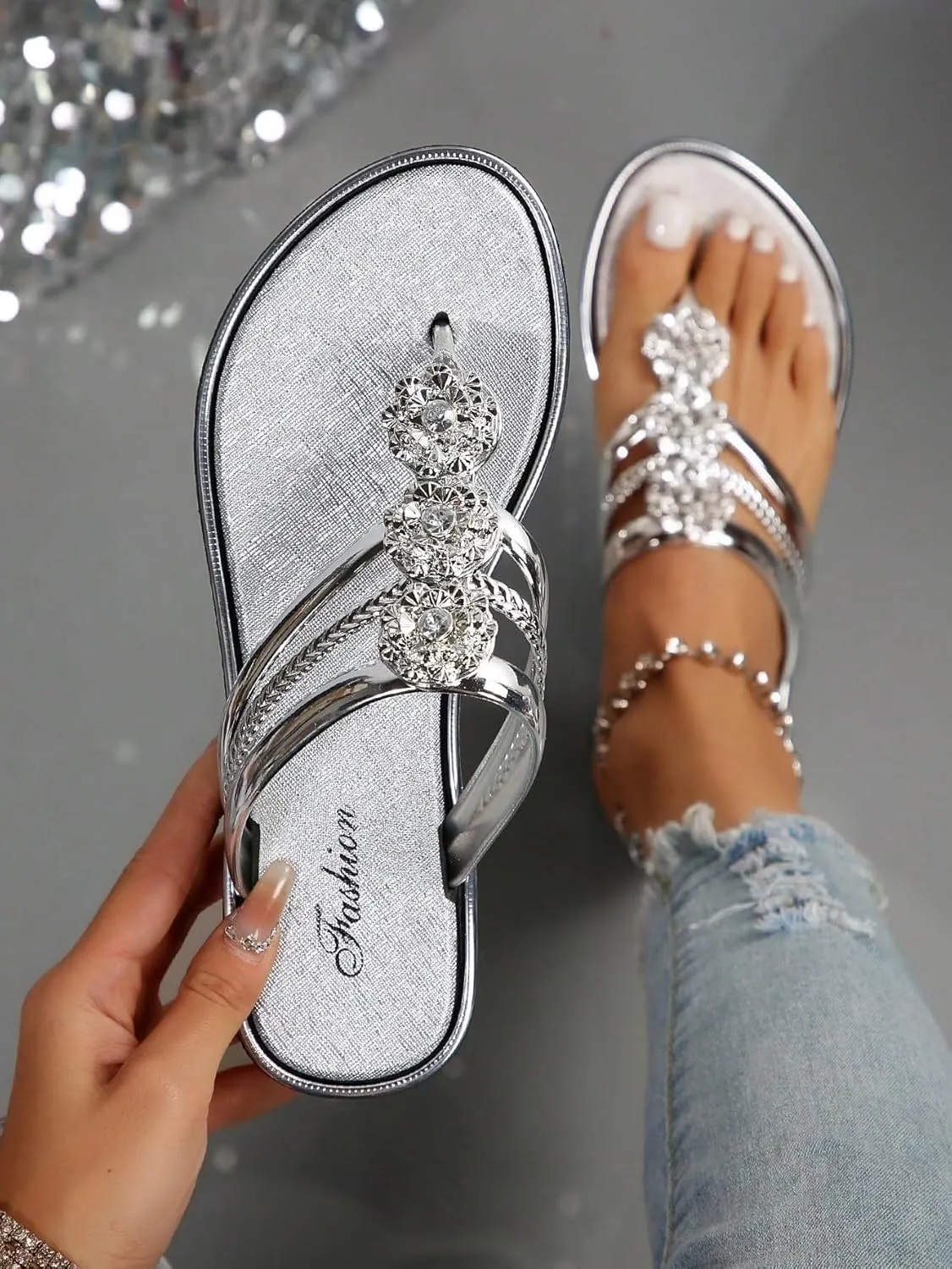 Floerns Women's Flat Sandals Flip Flop Sandals Summer Slip on Dressy Thong Sandal
