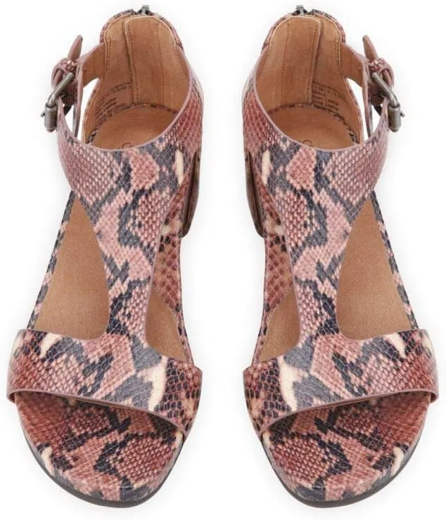 Gentle Souls by Kenneth Cole Women's Gisele Slide Wedge Sandal