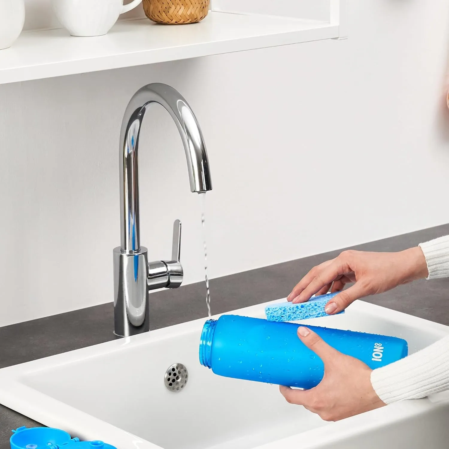 Ion8 1 Litre Water Bottle, Leak Proof, Flip Lid, Carry Handle, Rapid Liquid Flow, Dishwasher Safe, BPA Free, Soft Touch Contoured Grip, Ideal for Sports and Gym, Carbon Neutral Recyclon