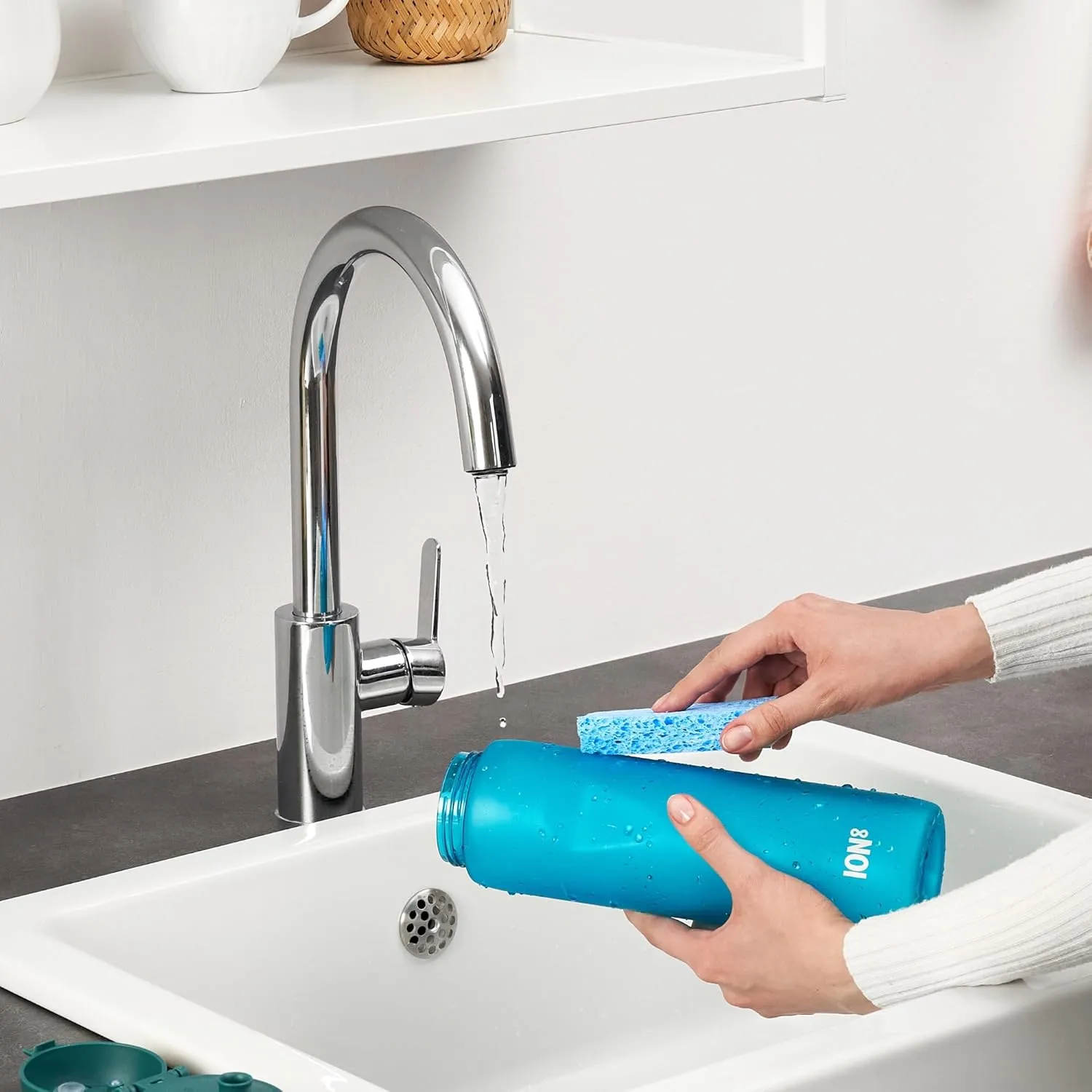 Ion8 1 Litre Water Bottle, Leak Proof, Flip Lid, Carry Handle, Rapid Liquid Flow, Dishwasher Safe, BPA Free, Soft Touch Contoured Grip, Ideal for Sports and Gym, Carbon Neutral Recyclon
