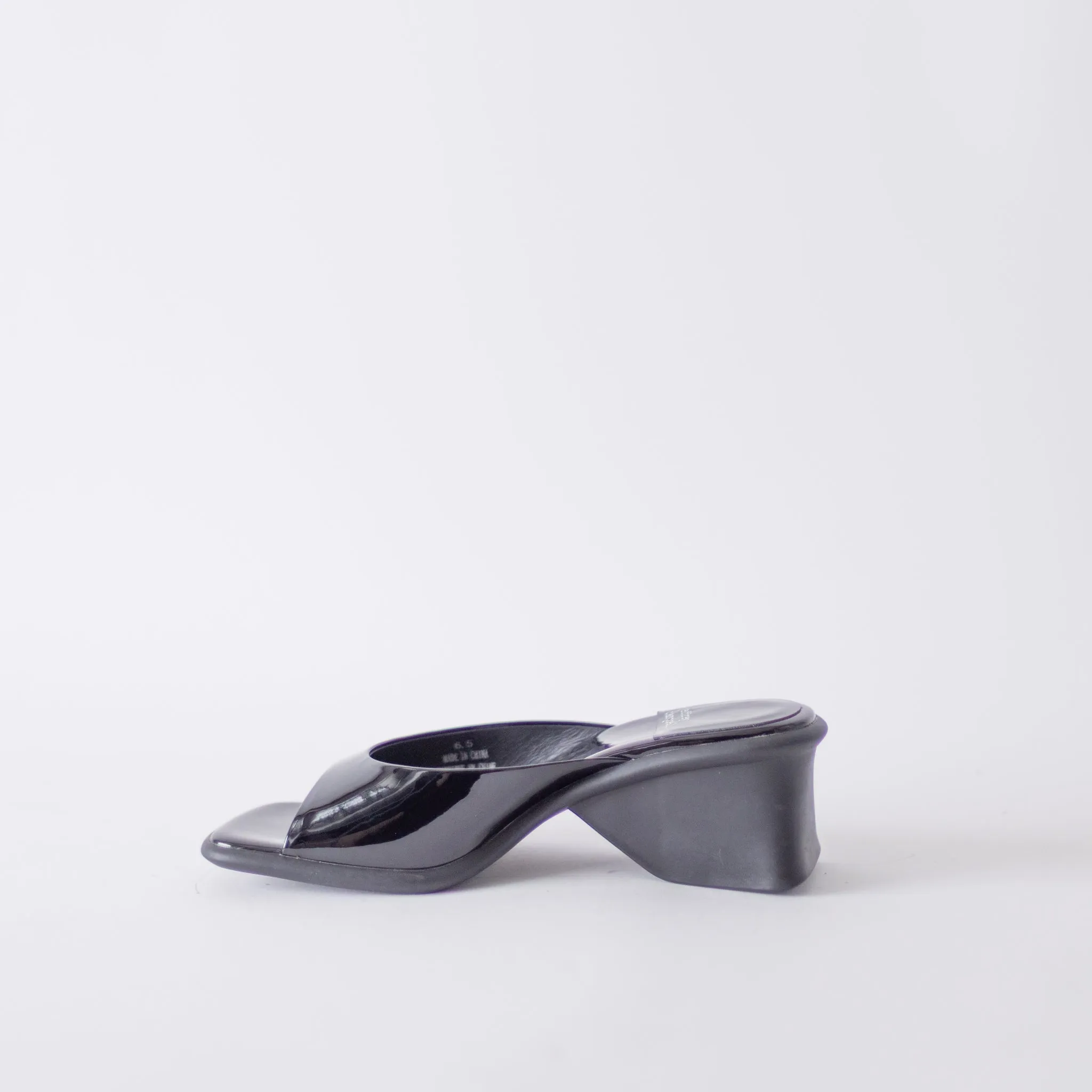 JEFFREY CAMPBELL FALLON - MHOT MULE BLK PATENT