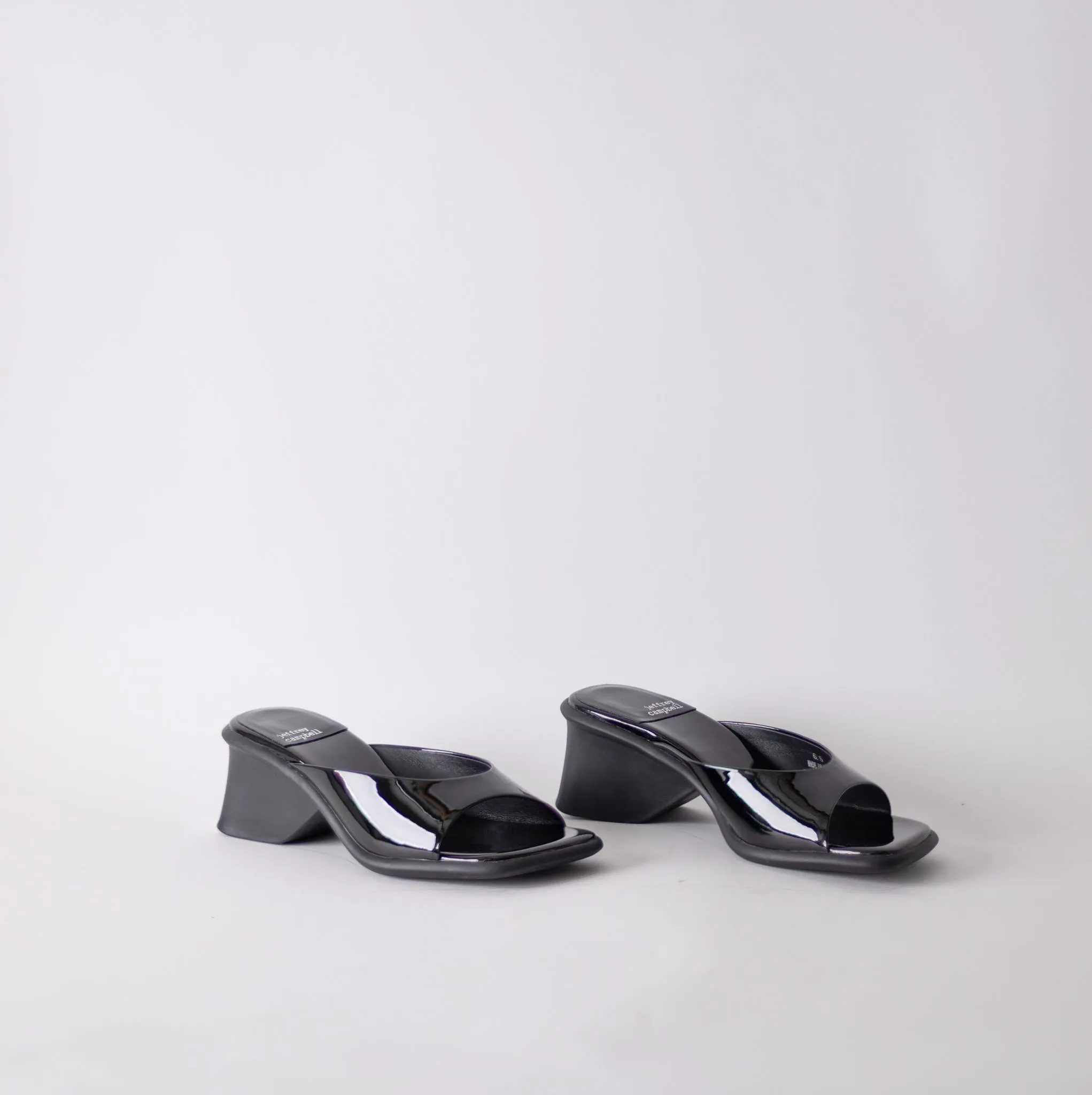 JEFFREY CAMPBELL FALLON - MHOT MULE BLK PATENT