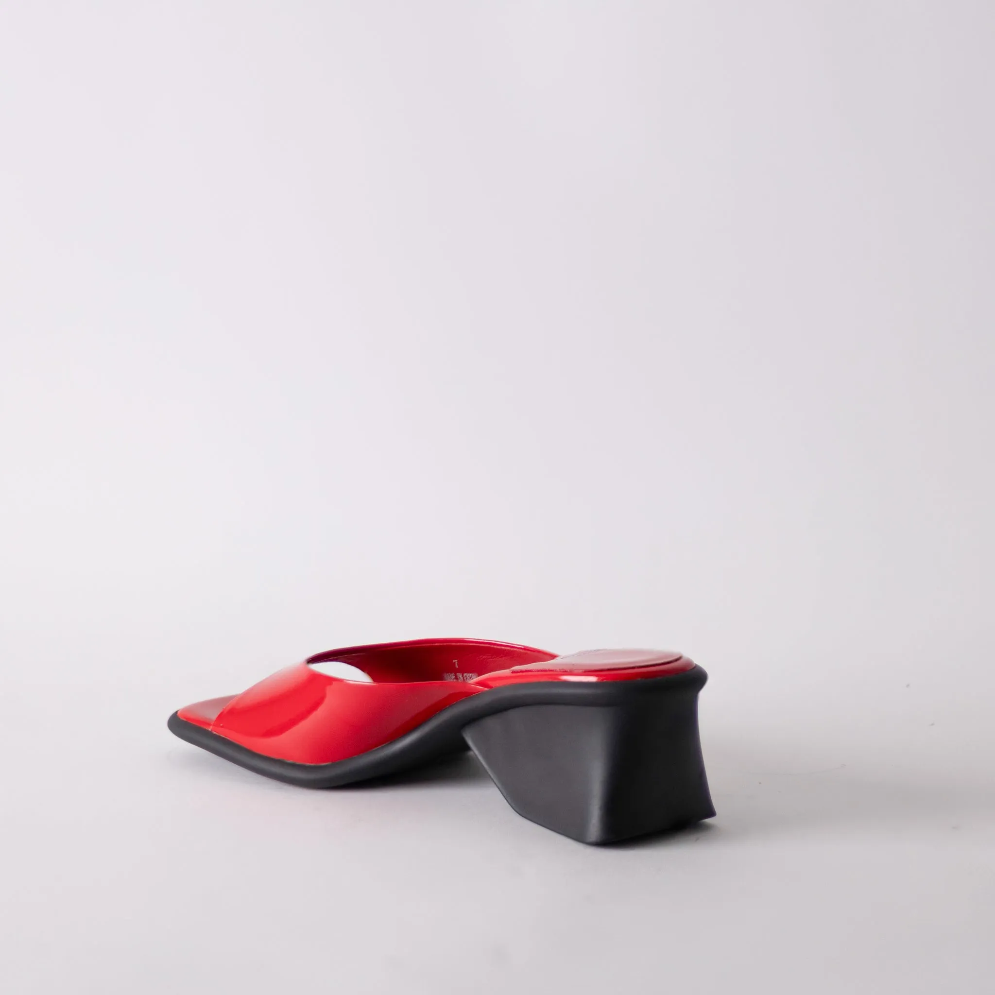 JEFFREY CAMPBELL FALLON RED PATENT - MHOT MULE