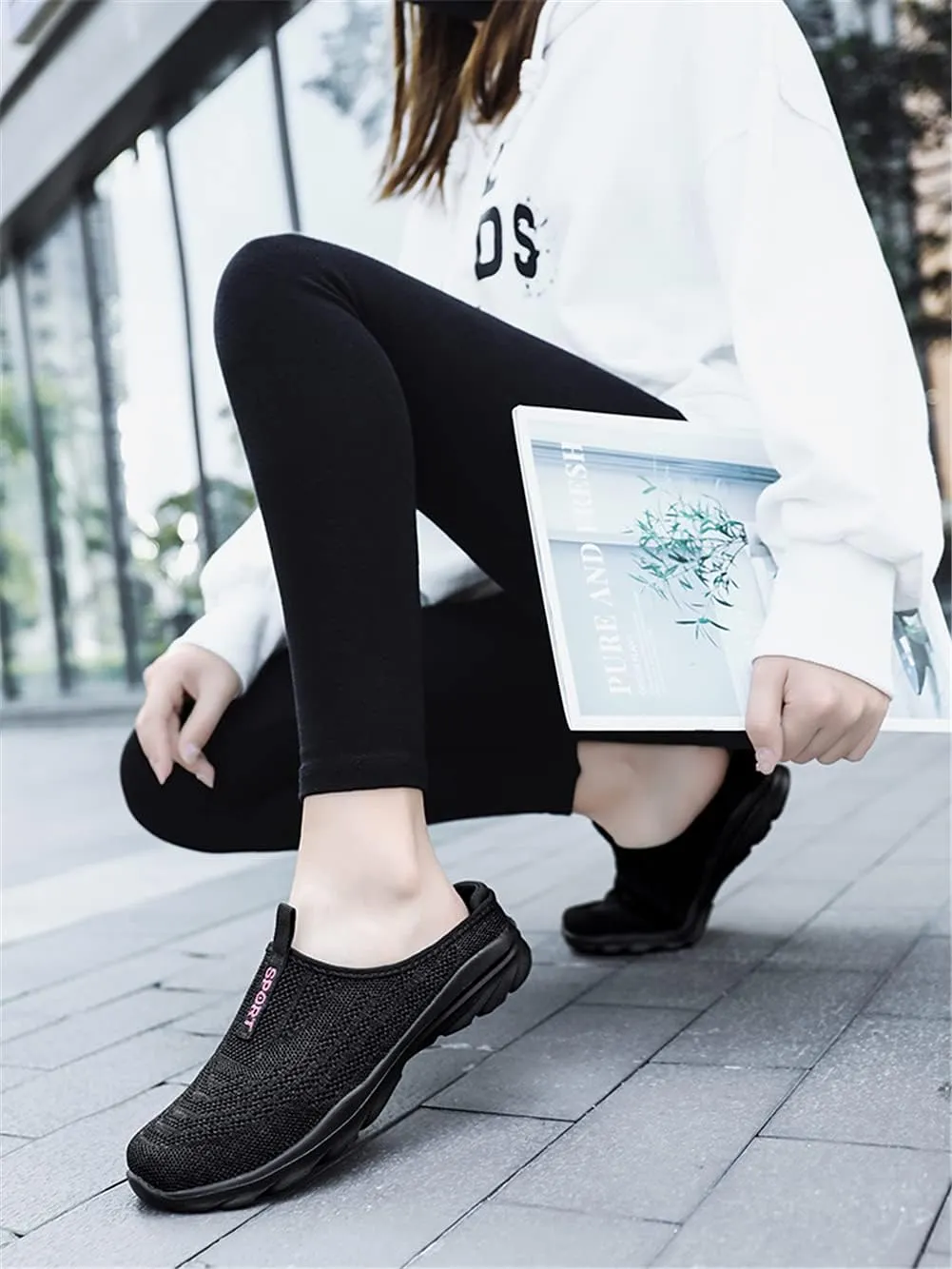 LLTMALL Women's Lightweight Closed Toe Slippers Slip-on Backless Sneakers Mesh Mule Shoes