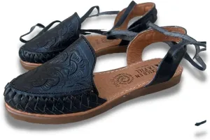 Mexico en la Piel Women's Lace-Up Huarache Sandals - Genuine Leather, Handmade with Floral Cut-Out Design, Casual Comfortable Flats, Closed-Toe and Open-Toe Options, Black and White Colors