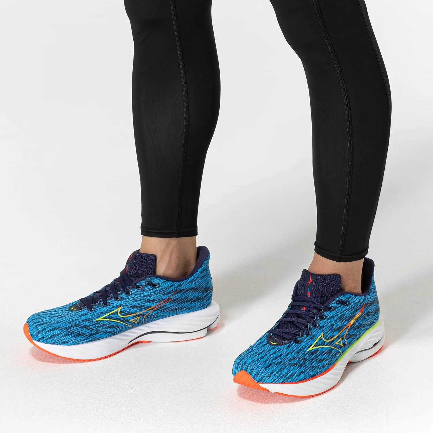 Mizuno Men's Wave Rider 28 Running Shoe