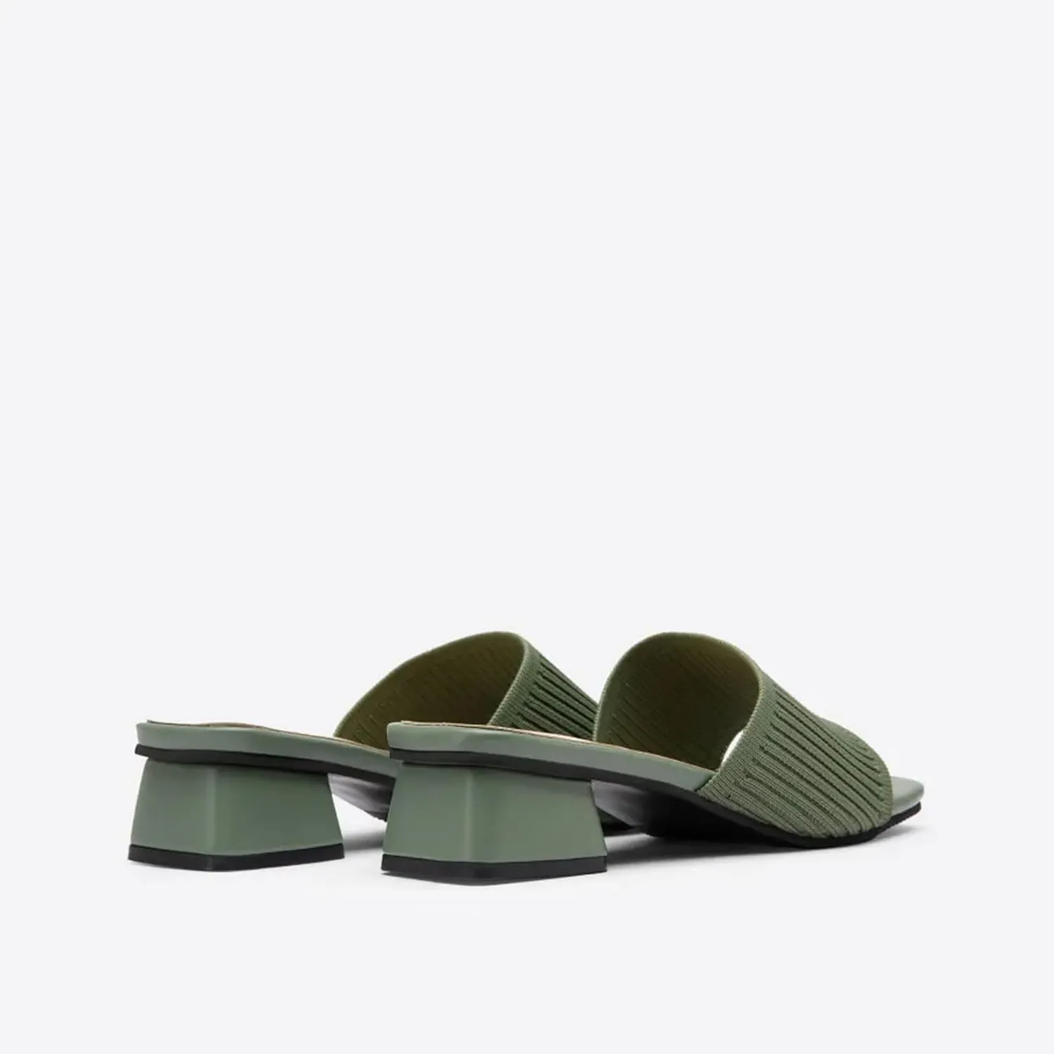 Mousse FIT Women's Breathable Chunky Square Toe Mule Sandals
