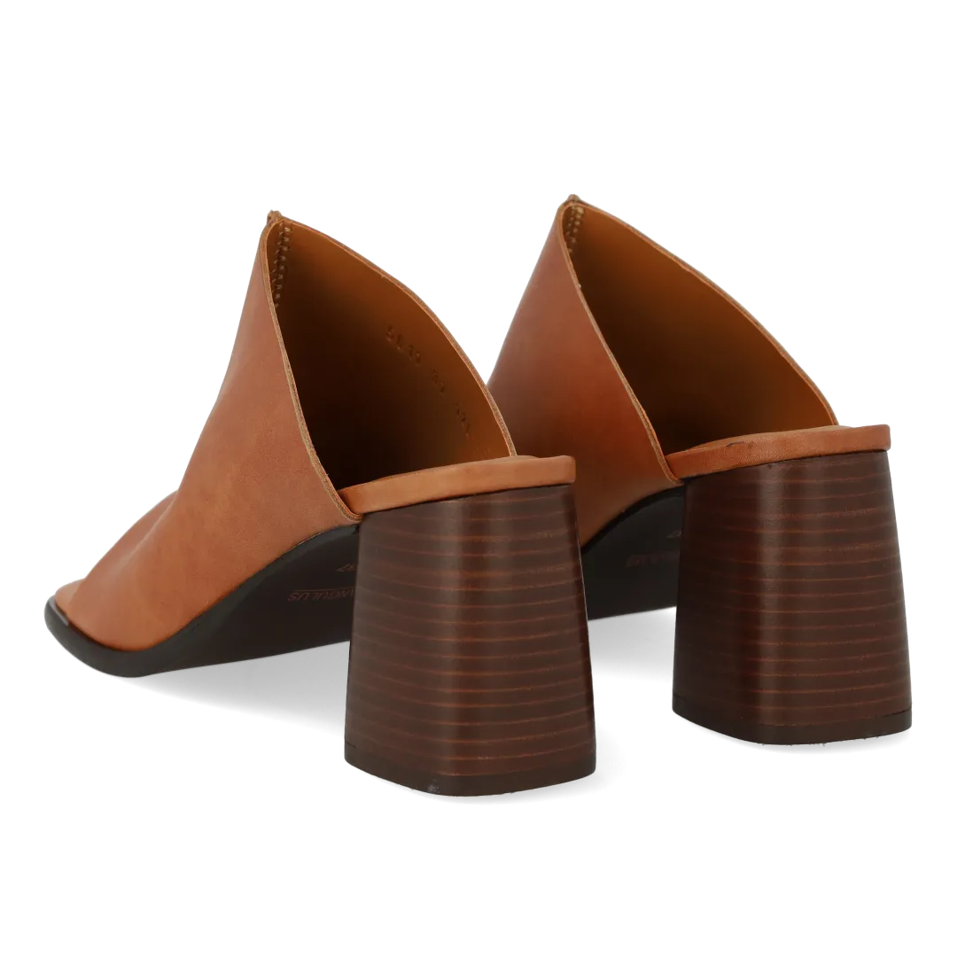 Mule with sculptural heel