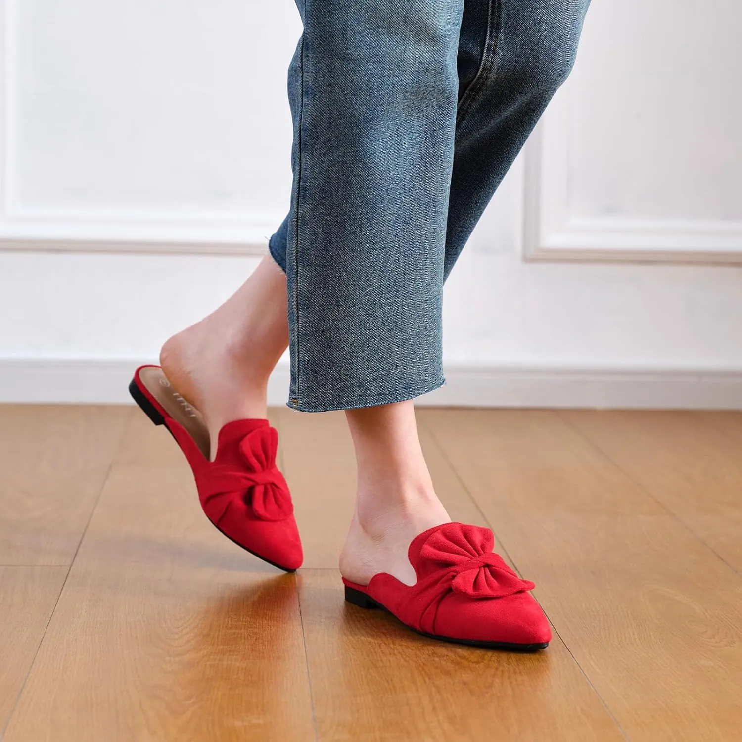 MUSSHOE Women Mules: Pointed Toe Flats - Comfortable Slip on Work Loafers for Professional Woman Aged 25-40 Casual Classic Dressy 2025