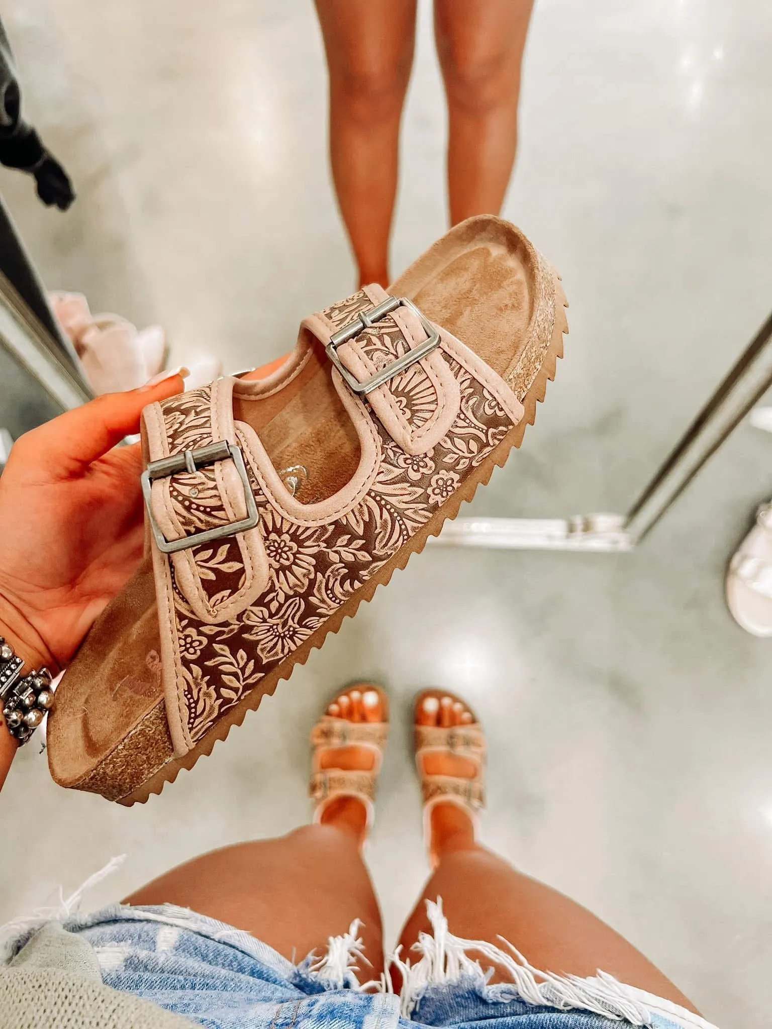 The Kelsey Sandal