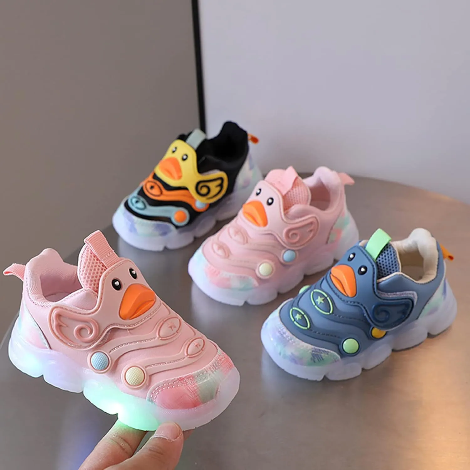 Toddler Boys Girls Light Up Sneaker LED Flashing Lightweight Mesh Breathable Sport First Walking Running Flat Shoes