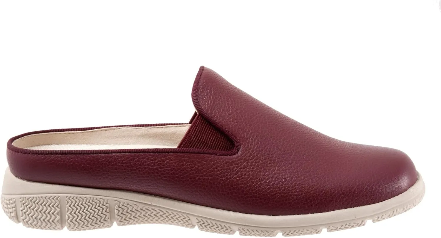 Trotters Women's Uma Loafer
