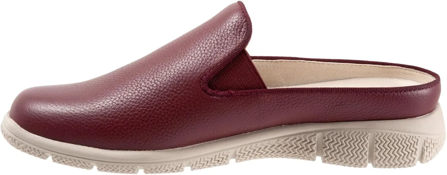 Trotters Women's Uma Loafer
