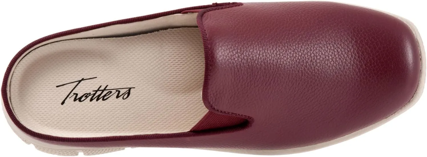 Trotters Women's Uma Loafer