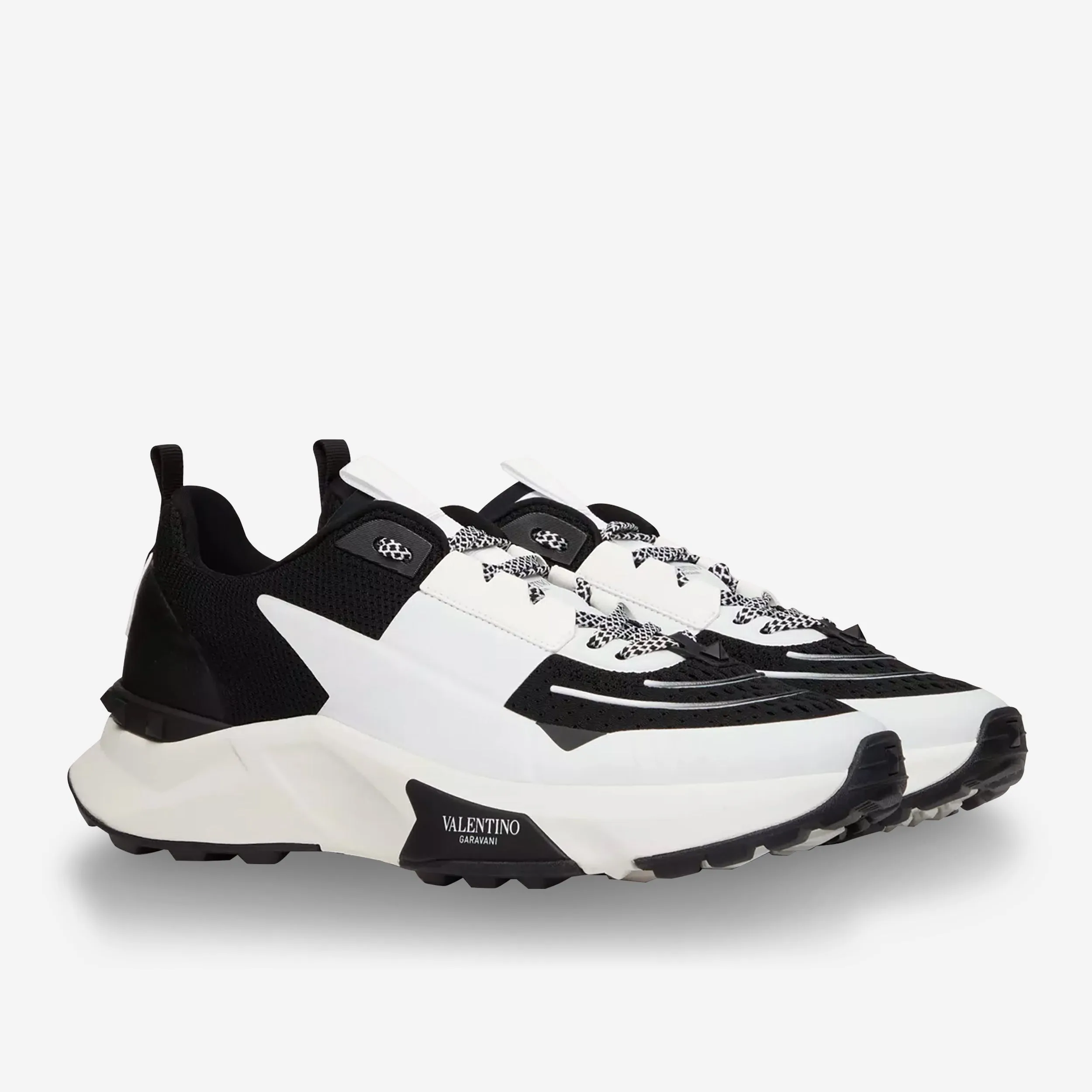 Valentino Garavani True Act Low Top Sneaker