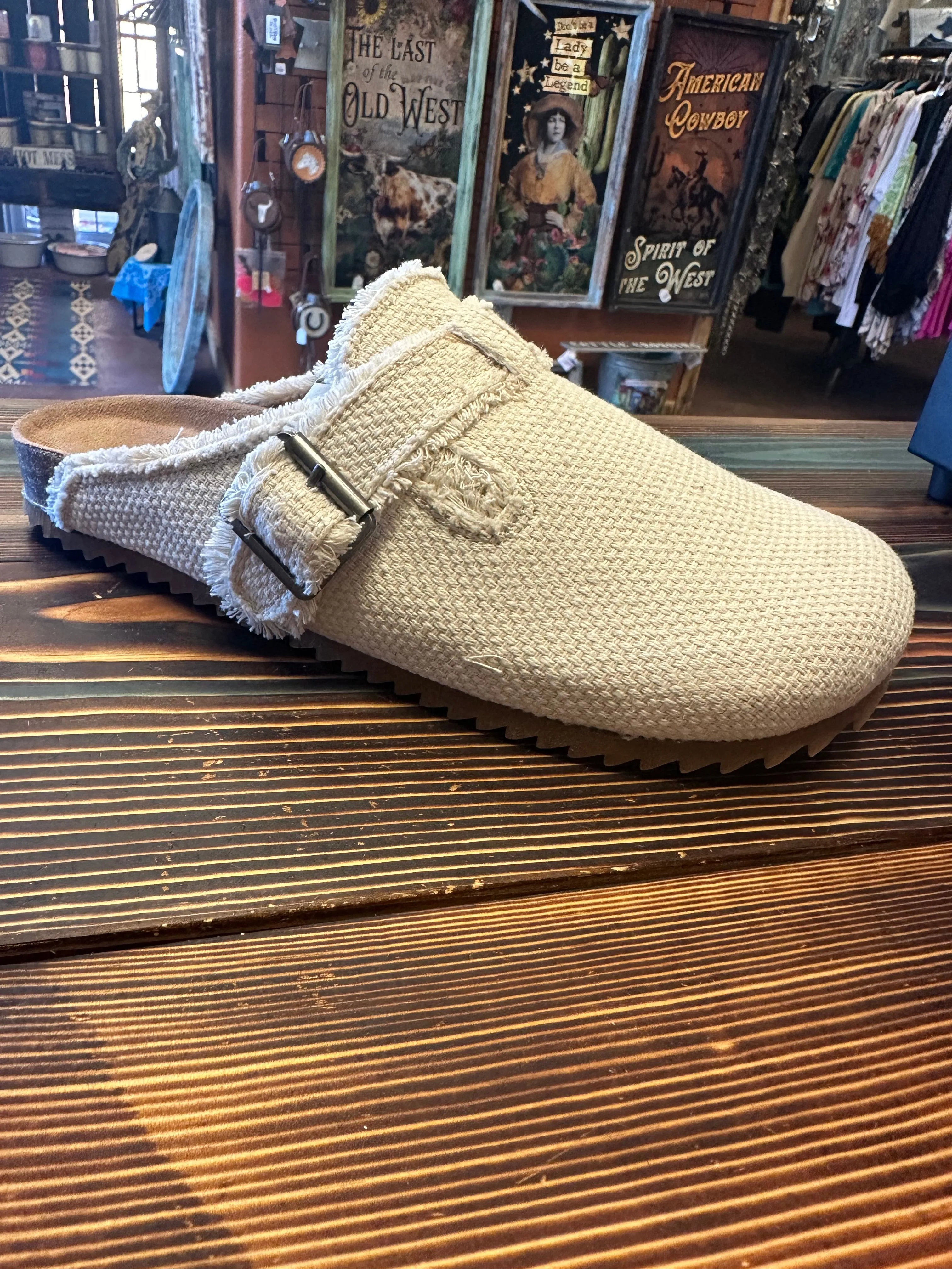 Very G Basket Mule