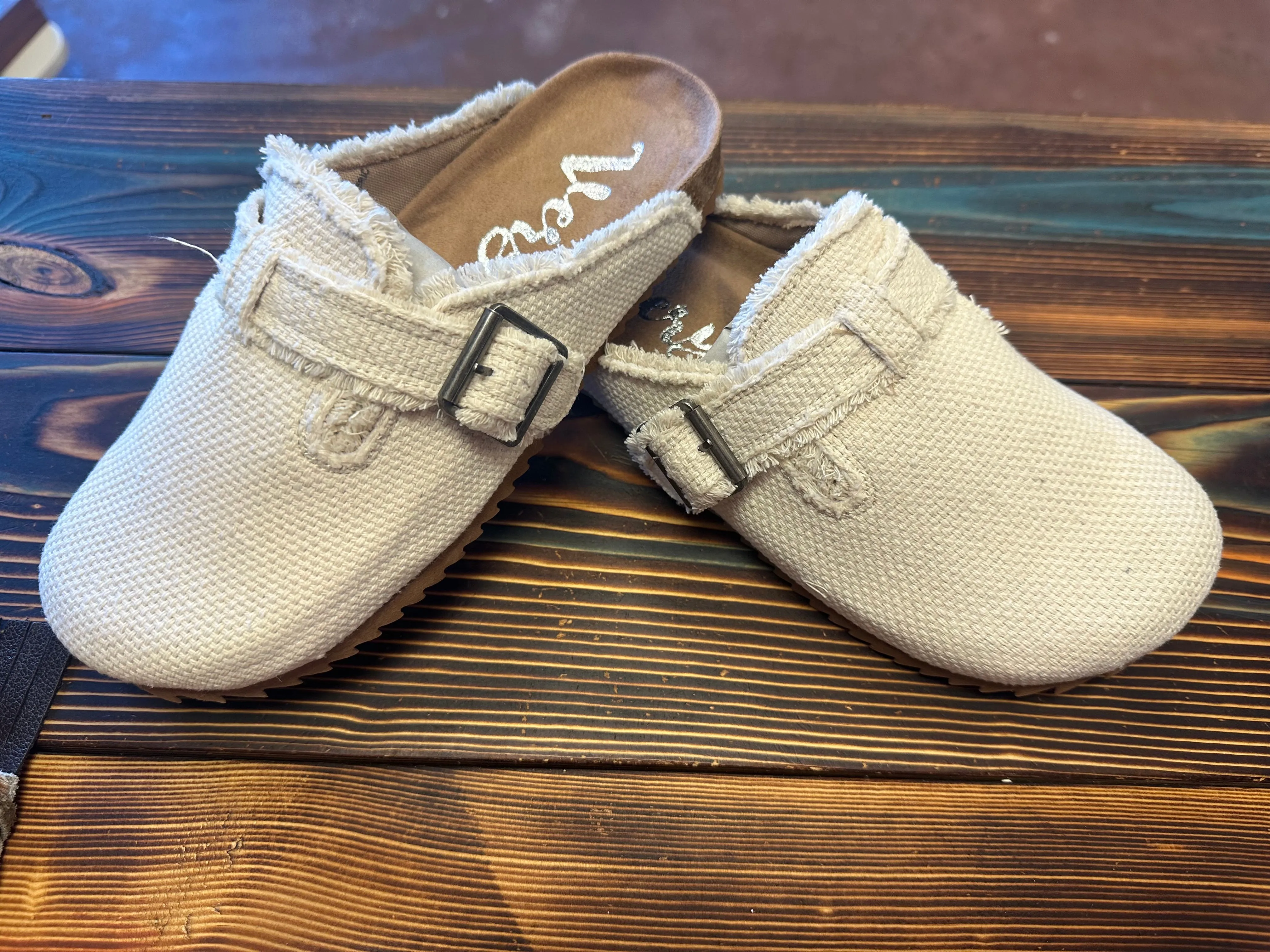 Very G Basket Mule
