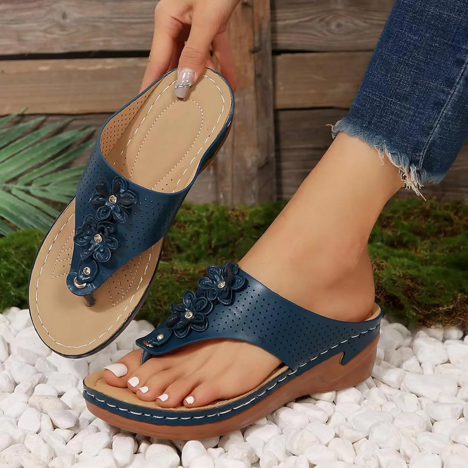 Wedge Flip Flops for Women Summer Boho Beach Sandals Flower Decor Thong Sandal T Strap Arch Support Slippers Comfort Shoes