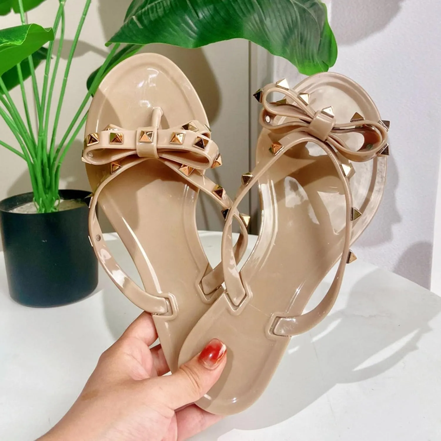Women Rivet Flat Flip Flops Studded Jelly Thong Sandals with Bow Summer Bowtie Slip On Flat Beach Dressy Slides Fashion Dress Slipper